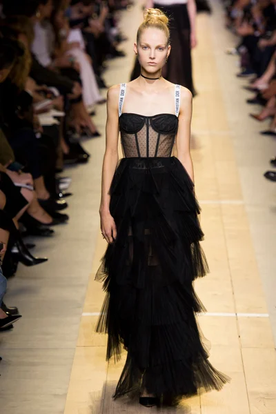 Look 46